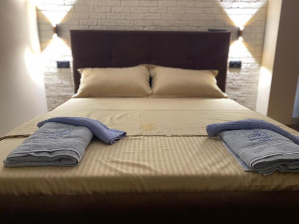 Ritson Hotel Vlorë 外观 照片
